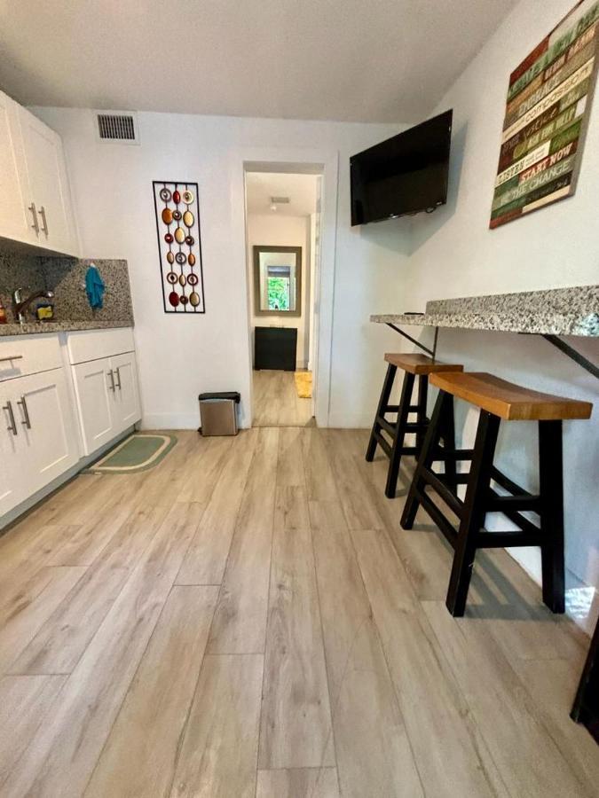 Quiet & Centrally Located House - Private Parking, Laundry And Storage For Luggage Miami Zewnętrze zdjęcie