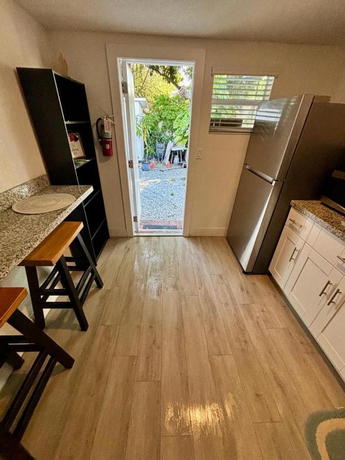 Quiet & Centrally Located House - Private Parking, Laundry And Storage For Luggage Miami Zewnętrze zdjęcie