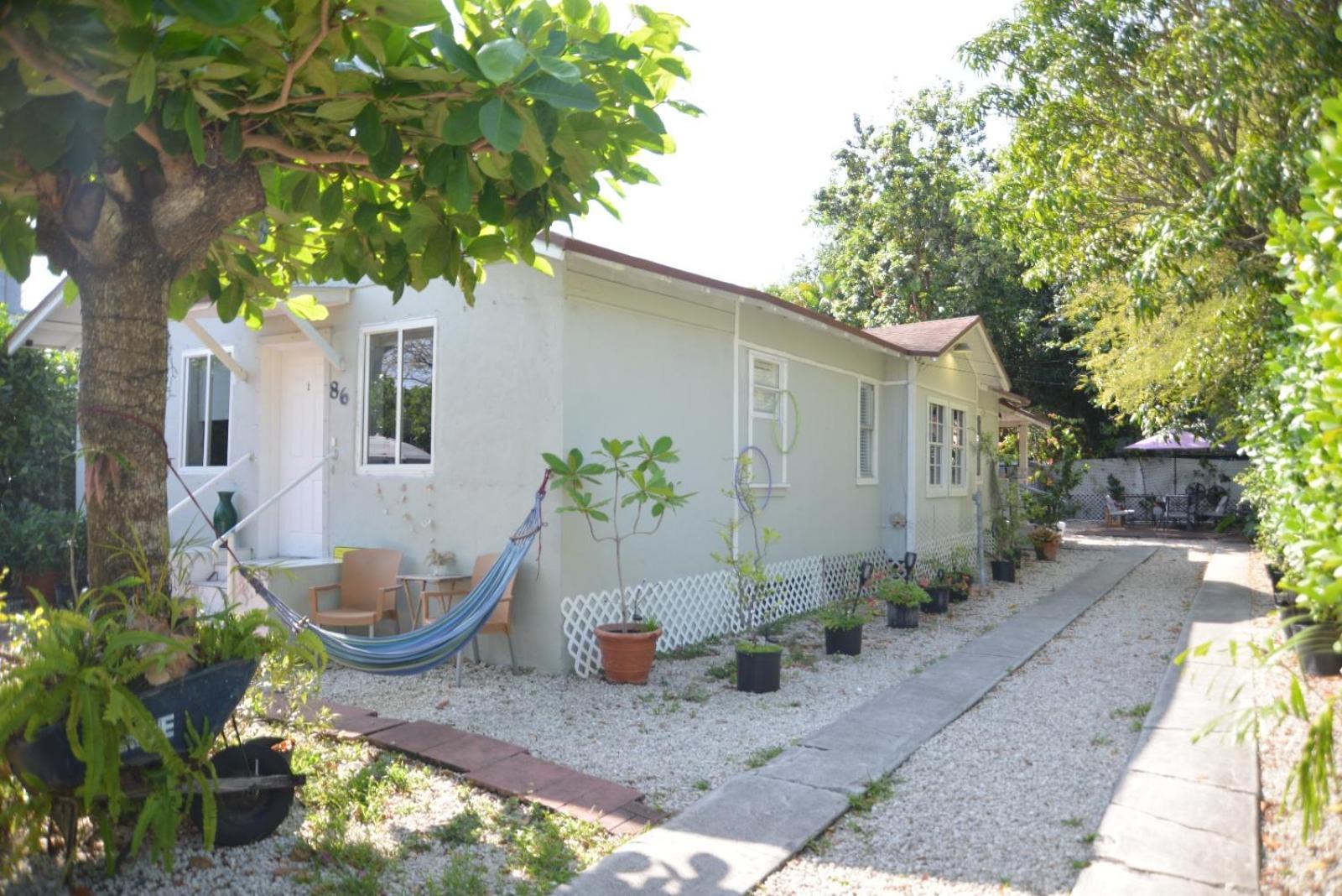 Quiet & Centrally Located House - Private Parking, Laundry And Storage For Luggage Miami Zewnętrze zdjęcie
